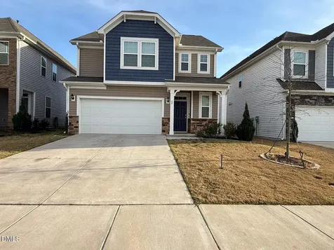 64 Nailsworth Street Angier NC 27501