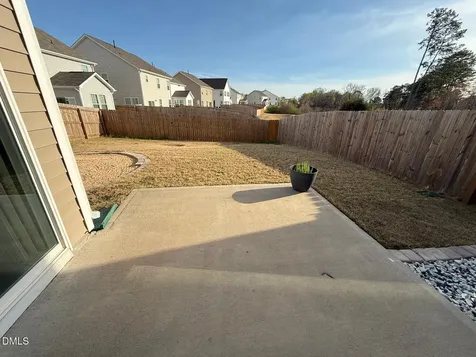 64 Nailsworth Street Angier NC 27501