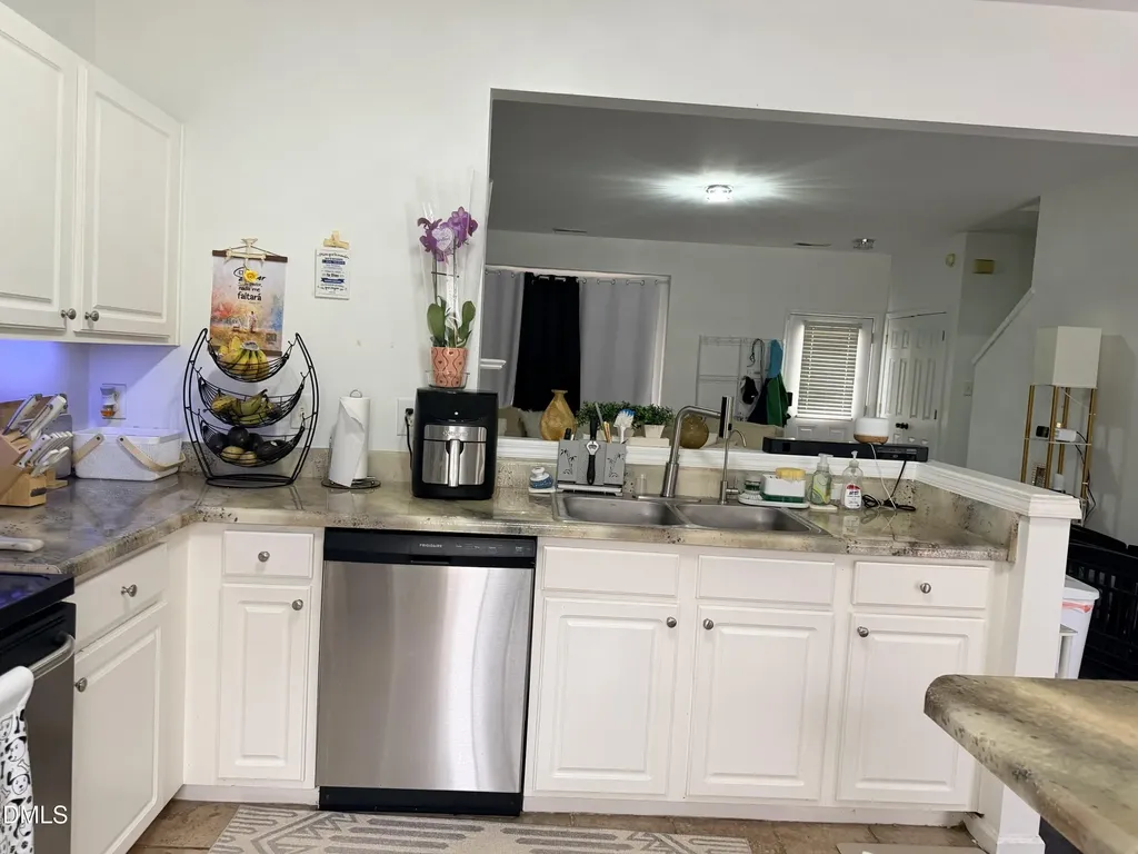 5345 Glen Canyon Road Raleigh NC 27616