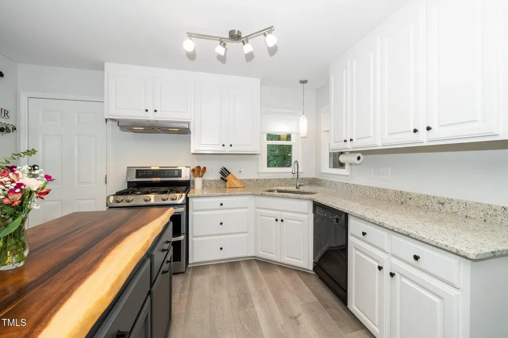 8009 Tobin Place Raleigh NC 27612