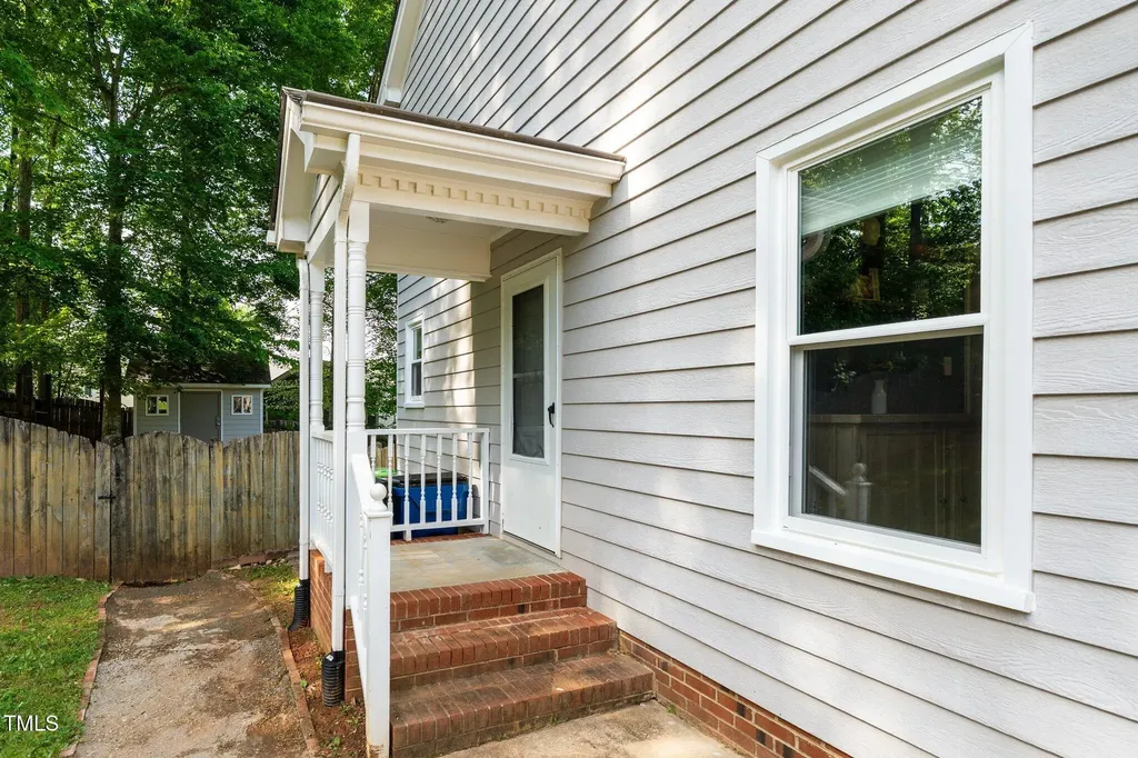 8009 Tobin Place Raleigh NC 27612