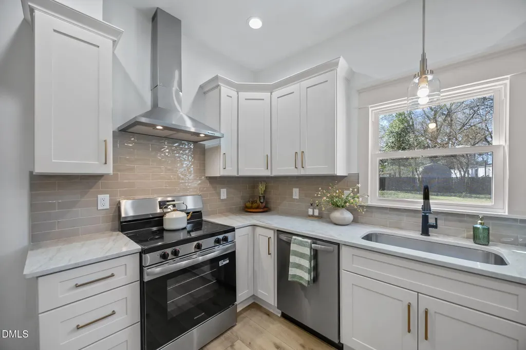 148 N State Street Haw River NC 27258