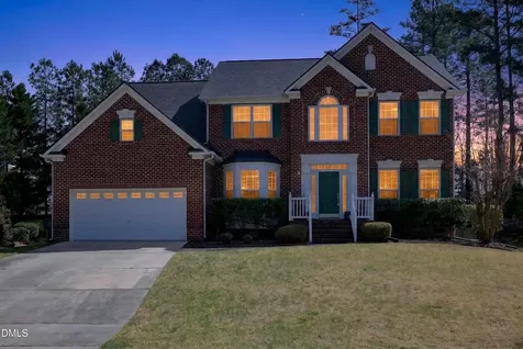 112 Natchez Court Cary NC 27519