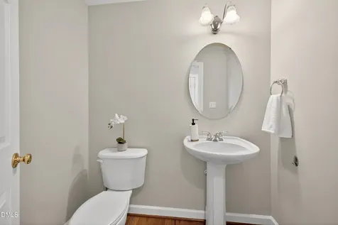 112 Natchez Court Cary NC 27519