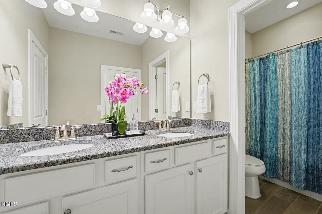 3812 Essex Garden Lane Raleigh NC 27612