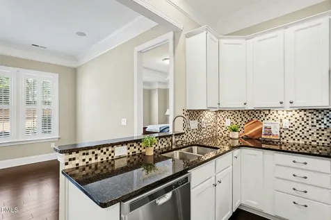 3812 Essex Garden Lane Raleigh NC 27612