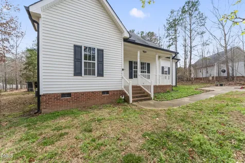 70 Harrison Street Zebulon NC 27597