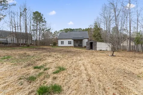 70 Harrison Street Zebulon NC 27597