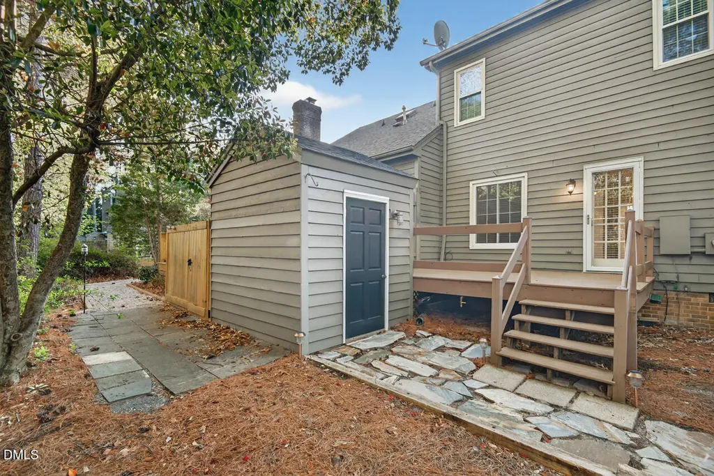 926 Albany Court Raleigh NC 27615