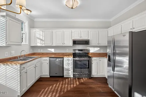 926 Albany Court Raleigh NC 27615