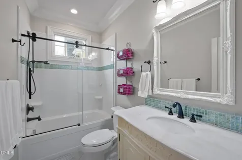 564 Mountain Laurel Chapel Hill NC 27517