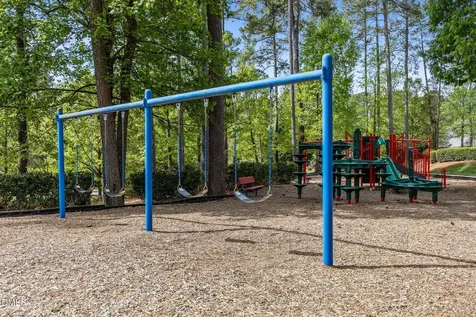 564 Mountain Laurel Chapel Hill NC 27517