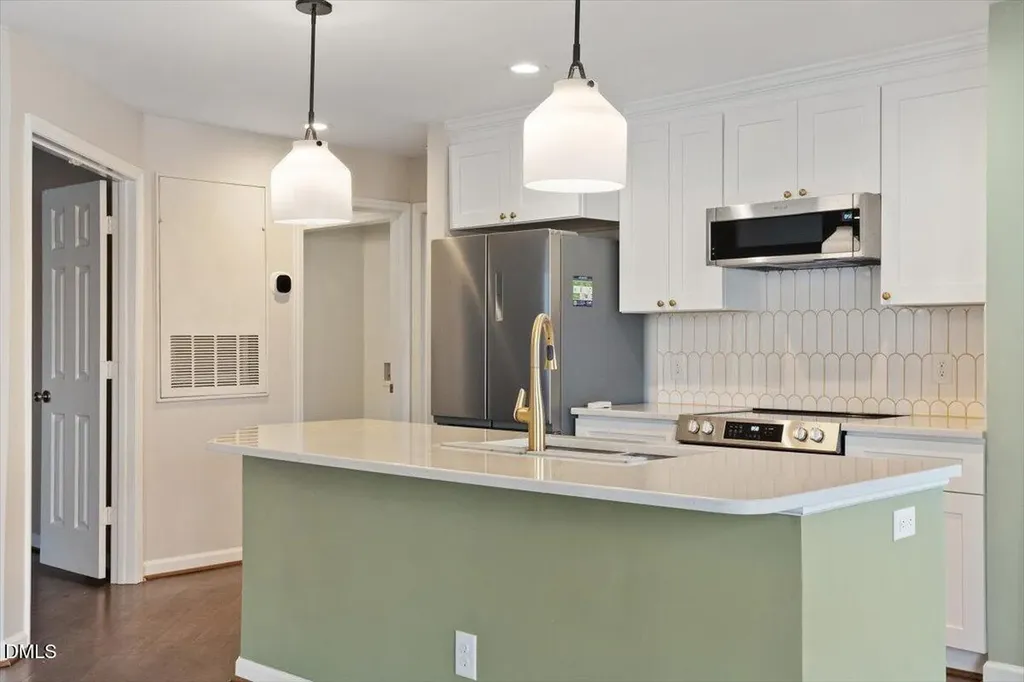 924 New Kent Place Cary NC 27511