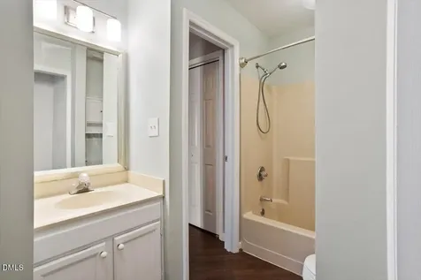 924 New Kent Place Cary NC 27511