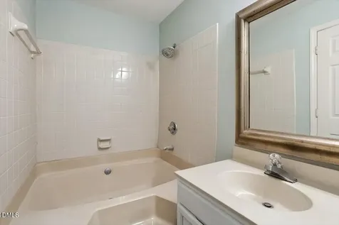 924 New Kent Place Cary NC 27511