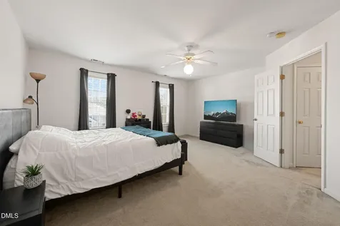 33 Signet Drive Durham NC 27704