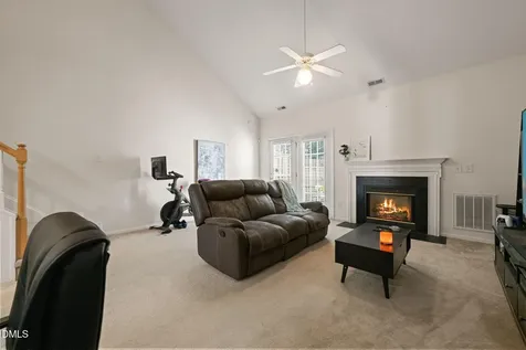 33 Signet Drive Durham NC 27704