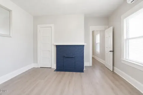 204 W Holt Street Burlington NC 27217