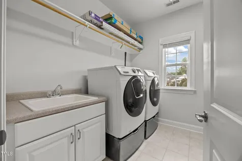 440 Creekhurst Place Cary NC 27519