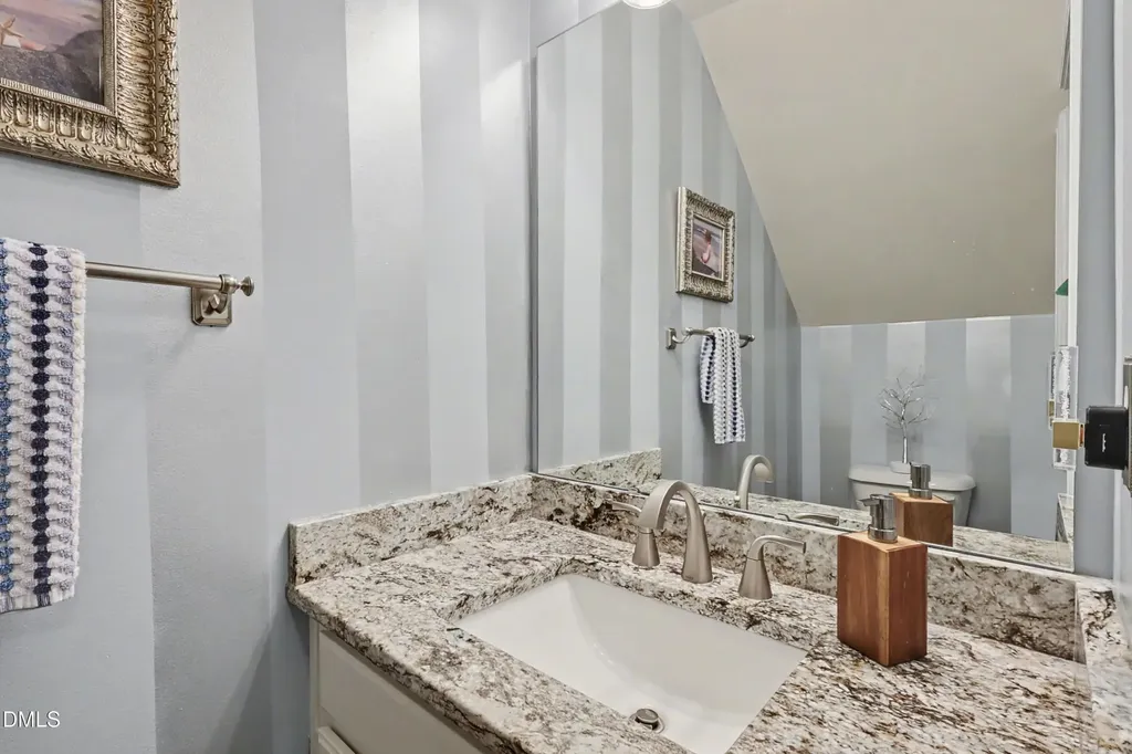 2016 Kedvale Avenue Raleigh NC 27617
