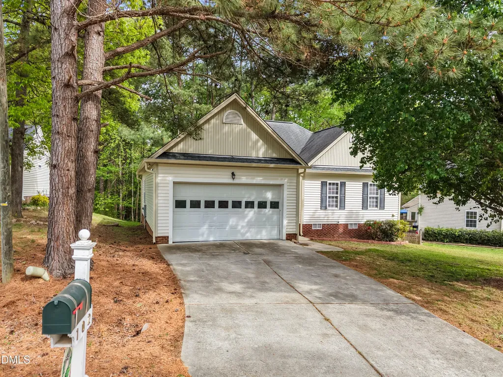 102 Ashton Court Clayton NC 27527