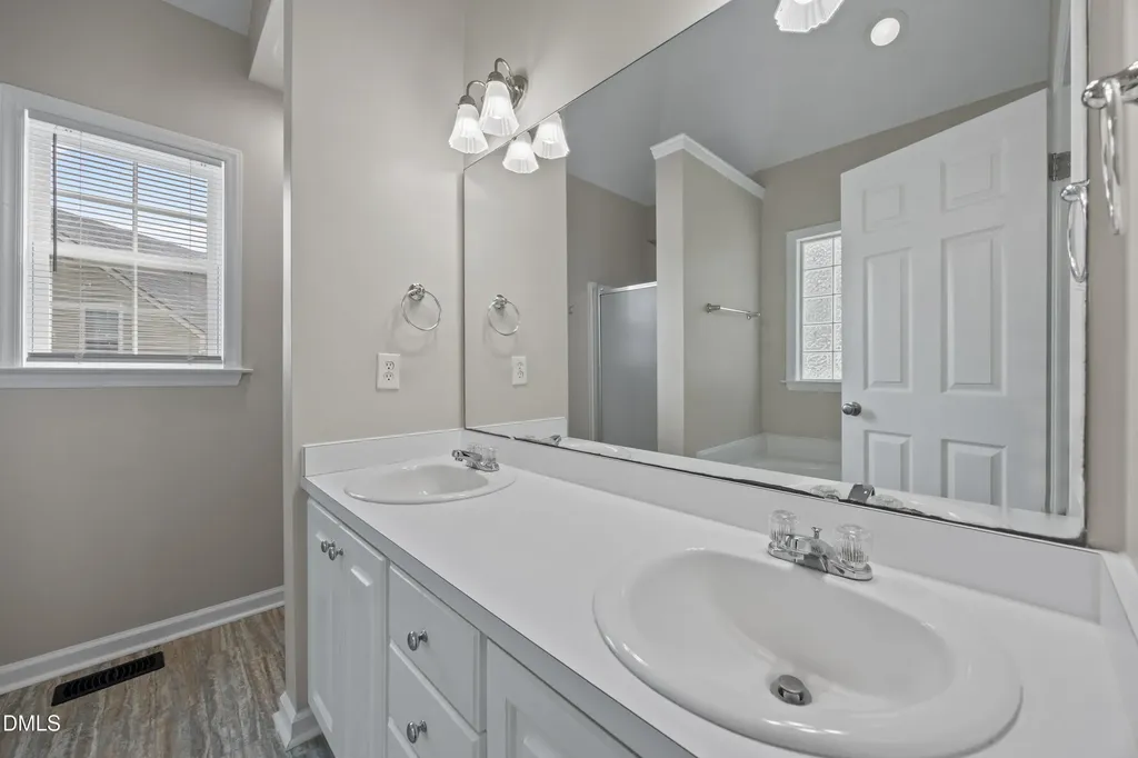 102 Ashton Court Clayton NC 27527