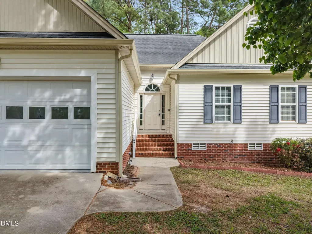 102 Ashton Court Clayton NC 27527