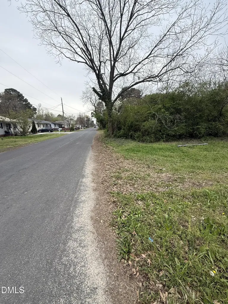 713 N Magnolia Avenue Dunn NC 28334