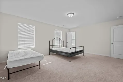 16 Summerwood Lane Lillington NC 27546