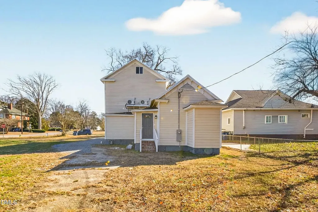 309 N Wilson Avenue Dunn NC 28334