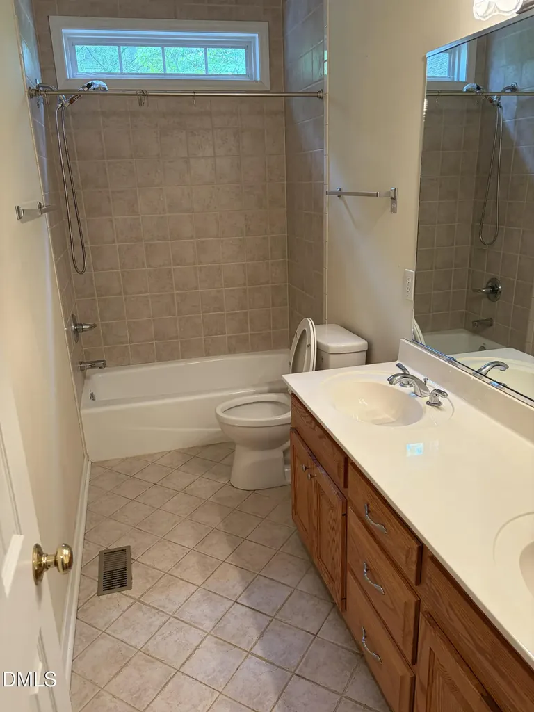 210 Donnibrook Run Fuquay Varina NC 27526