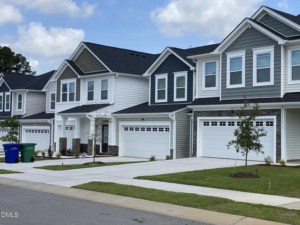 760 Creekway Drive Fuquay Varina NC 27526