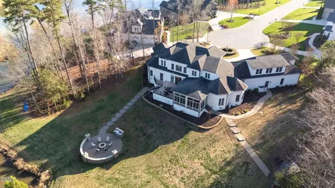 1326 Lochshire Drive Burlington NC 27215