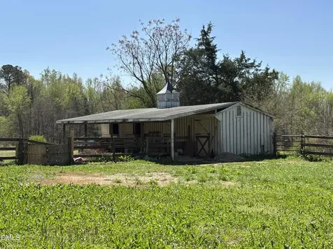344 J B Leonard Road Castalia NC 27816