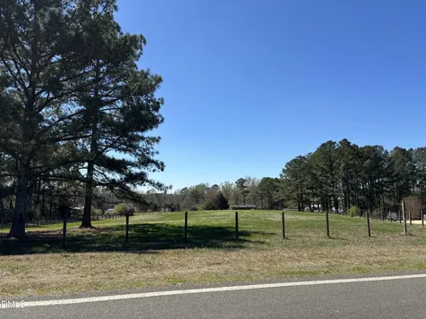 344 J B Leonard Road Castalia NC 27816