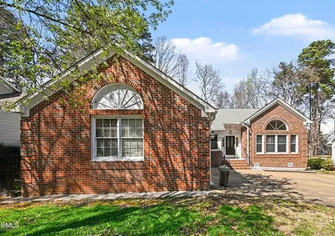106 Stokesay Court Cary NC 27513