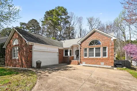 106 Stokesay Court Cary NC 27513
