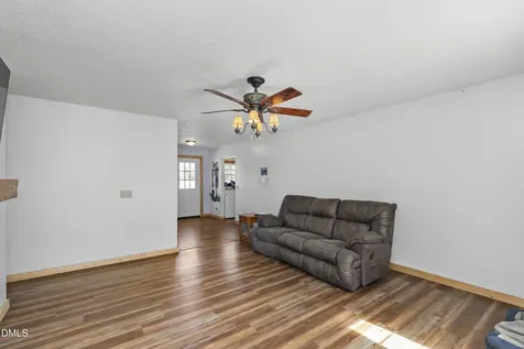 288 Baileys Crossroads Road Benson NC 27504