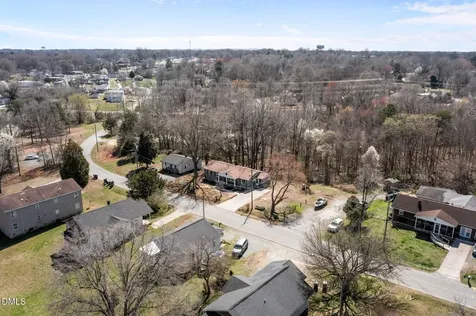 1062 Jackson Street Burlington NC 27217