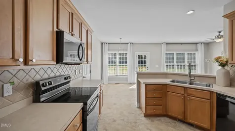 10 Woodcrest Drive Youngsville NC 27596