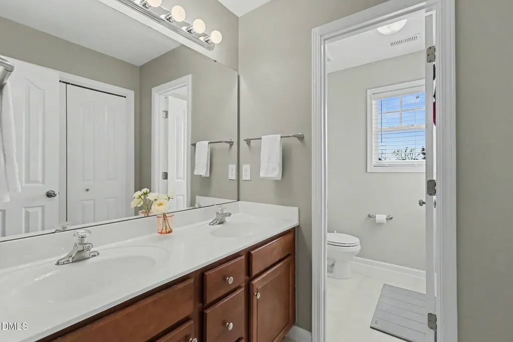 2605 Bloomsberry Ridge Drive Fuquay Varina NC 27526
