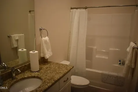 231-B N Chatham Avenue Siler City NC 27344