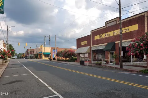 231-B N Chatham Avenue Siler City NC 27344