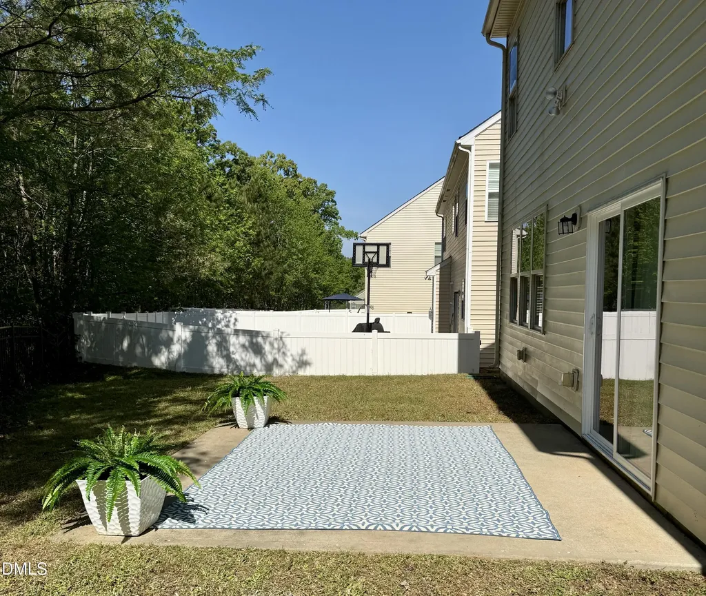 223 Genoa Lane Clayton NC 27527