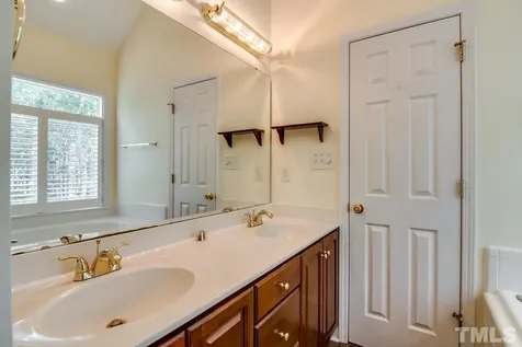 8 Silverwood Court Durham NC 27713
