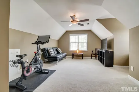 8 Silverwood Court Durham NC 27713