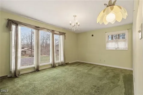 3160 Shaftesbury Lane Winston-salem NC 27105