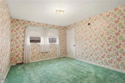 3160 Shaftesbury Lane Winston-salem NC 27105