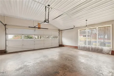 3160 Shaftesbury Lane Winston-salem NC 27105
