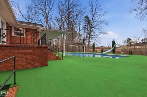 3160 Shaftesbury Lane Winston-salem NC 27105